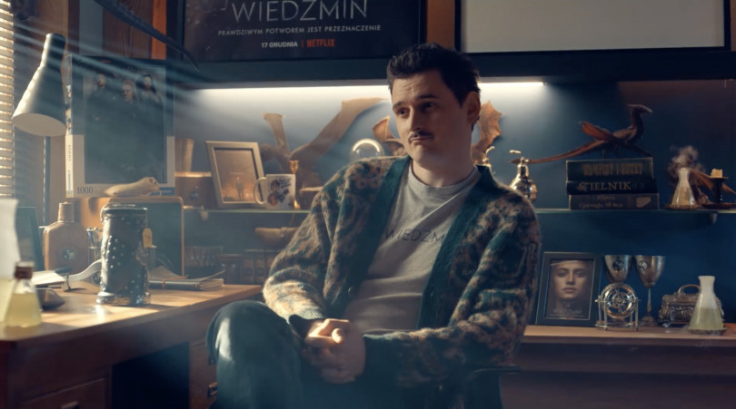 Dawid Podsiadło w filmie promującym 2. sezon „Wiedźmina" / Netflix 