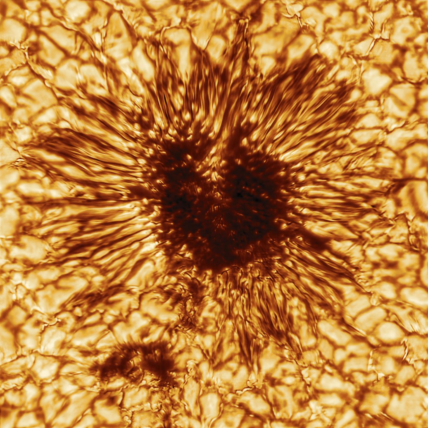 Zdjęcie plamy słonecznej wykonane przez teleskop Inouyego 